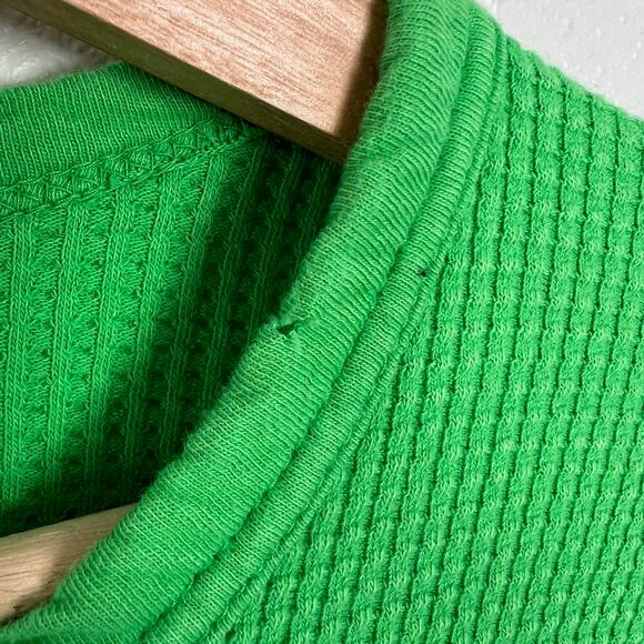 Offline By Aerie Medium Bright Green Waffle Thermal Henley Long Sleeve Shirt - Picture 8 of 10